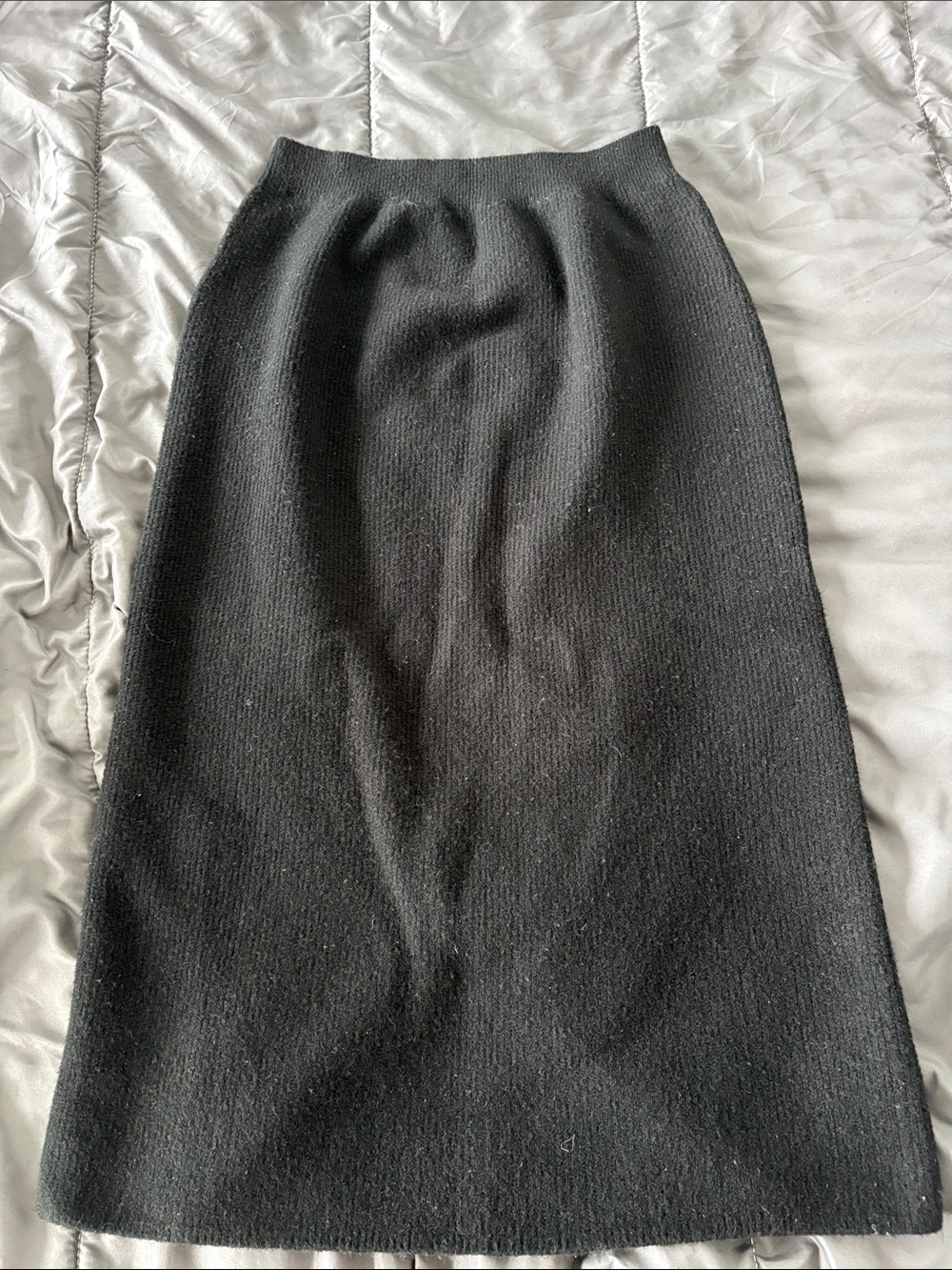 Uniqlo 3D Knit Black Pencil Knit Skirt
